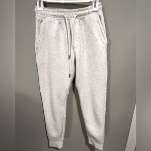 American Eagle men’s joggers size XS in light grey.